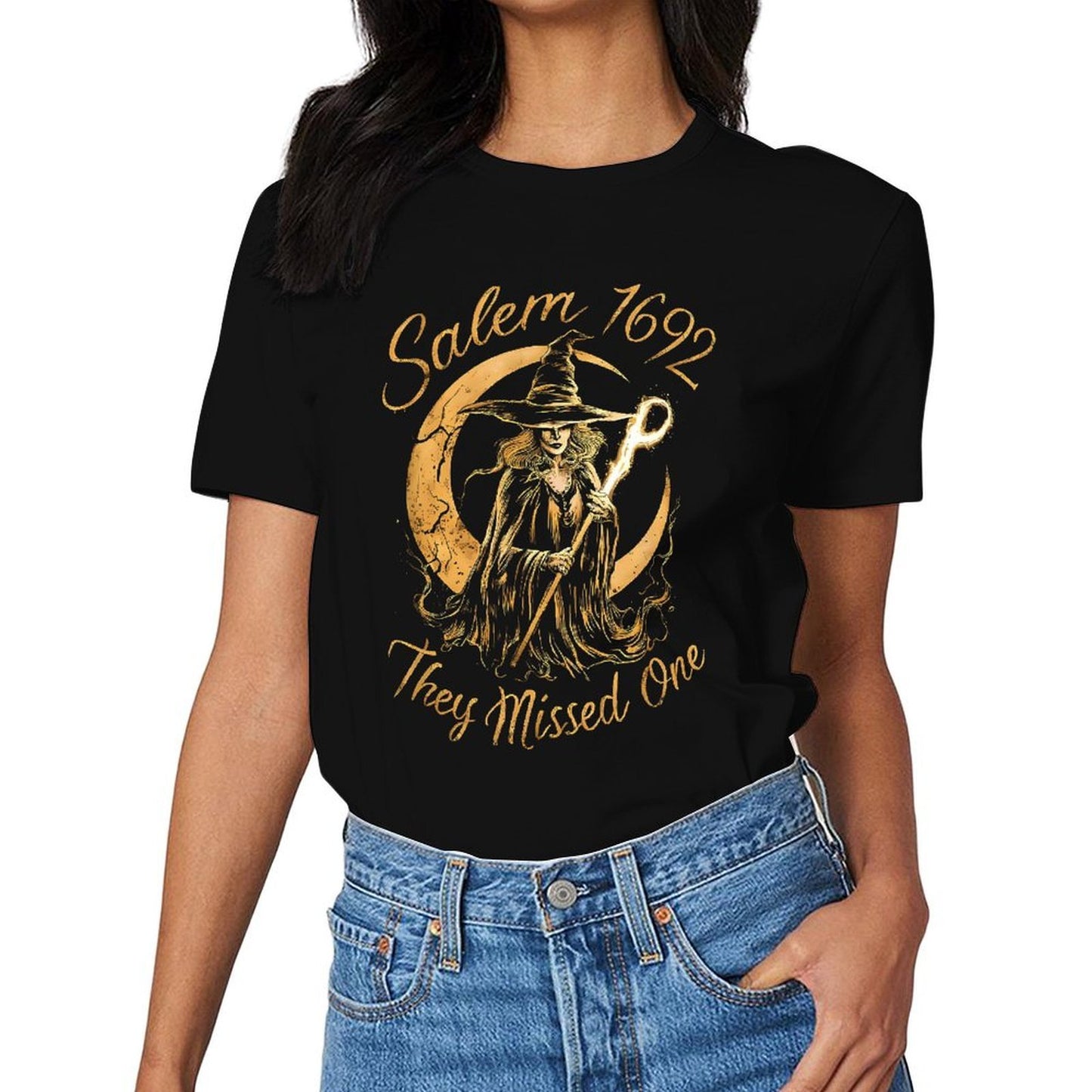 Inkmay Casual Cotton T-shirt Witch Holding Staff Against Crescent Moon Unisex T-shirtEasy-Care Recycled T-Shirt