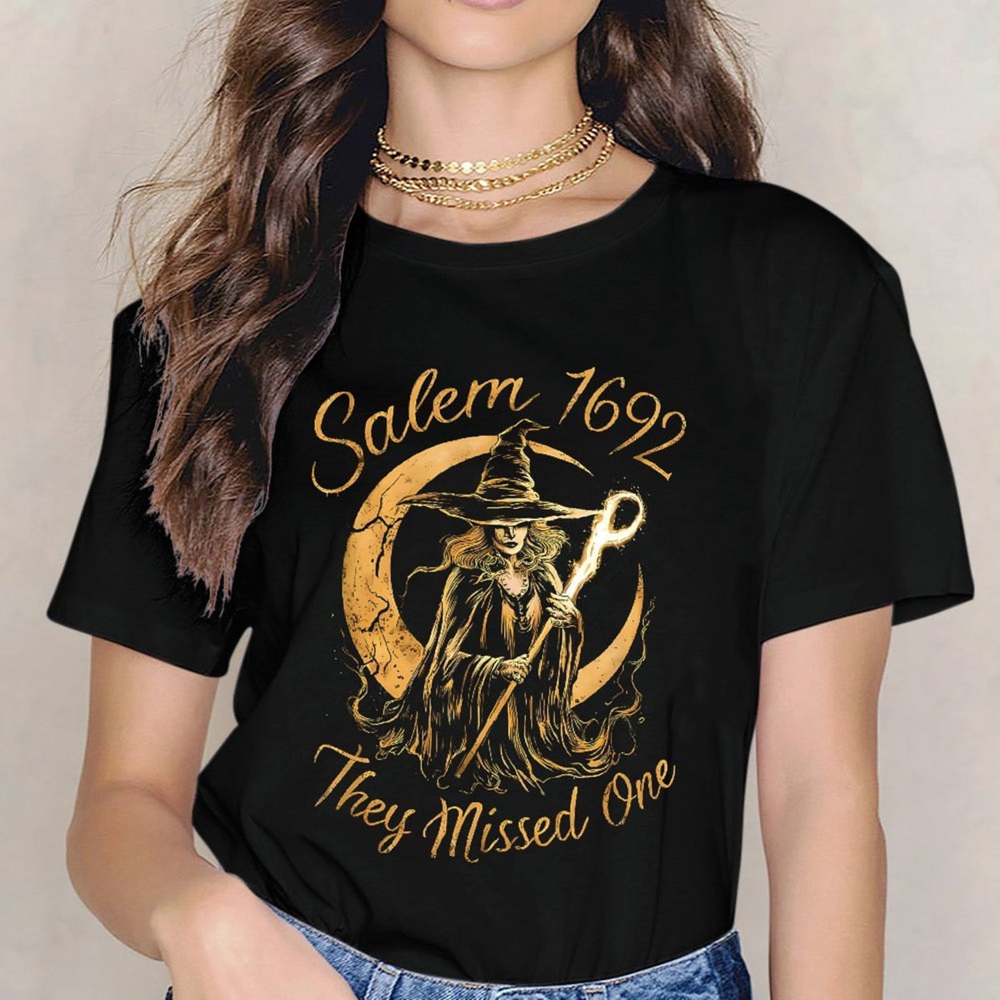 Inkmay Casual Cotton T-shirt Witch Holding Staff Against Crescent Moon Unisex T-shirtEasy-Care Recycled T-Shirt