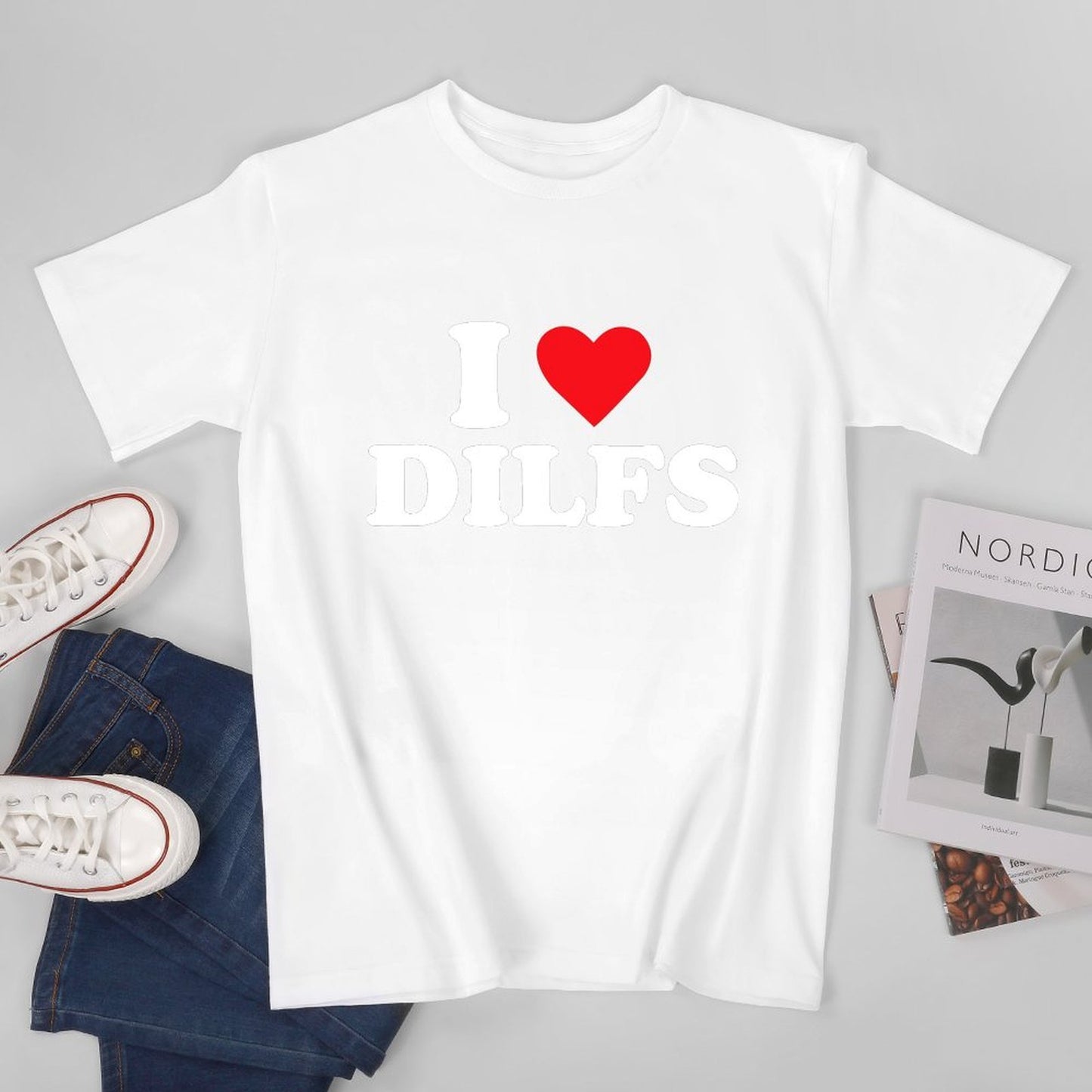 Inkmay Casual Cotton T-shirt Red Geometric Shape On White Background Unisex T-shirtTimelessStyle Batch-Printed T-Shirt