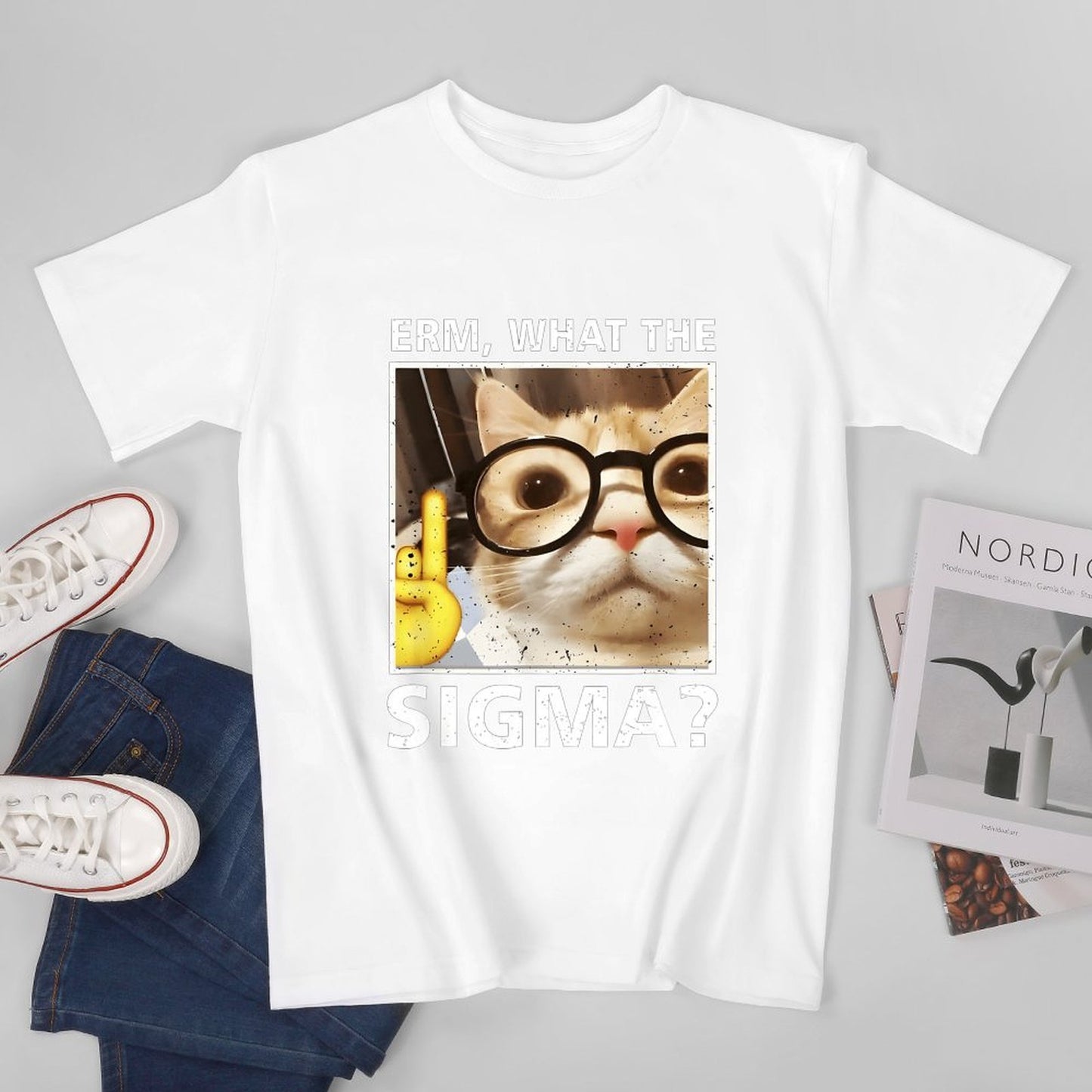 Inkmay Casual Cotton T-shirt Cat With Glasses And Confused Expression Unisex T-shirtRelaxFit CoreLine T-Shirt