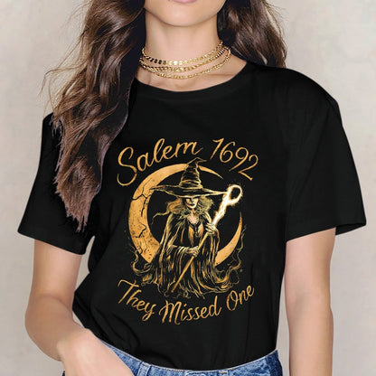 Inkmay Casual Cotton T-shirt Witch Holding Staff Against Crescent Moon Unisex T-shirtEasy-Care Recycled T-Shirt