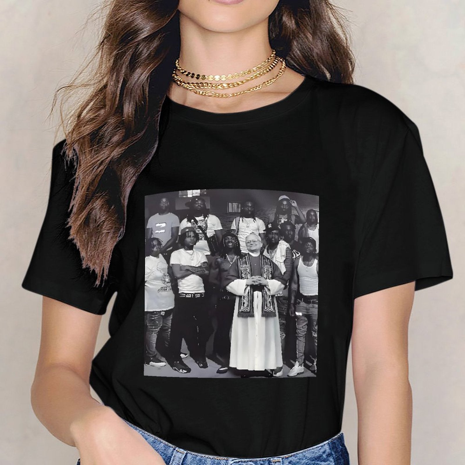 Inkmay Casual Cotton T-shirt Group Photo With Priest And Friends Unisex T-shirtComfortSeries Recycled T-Shirt