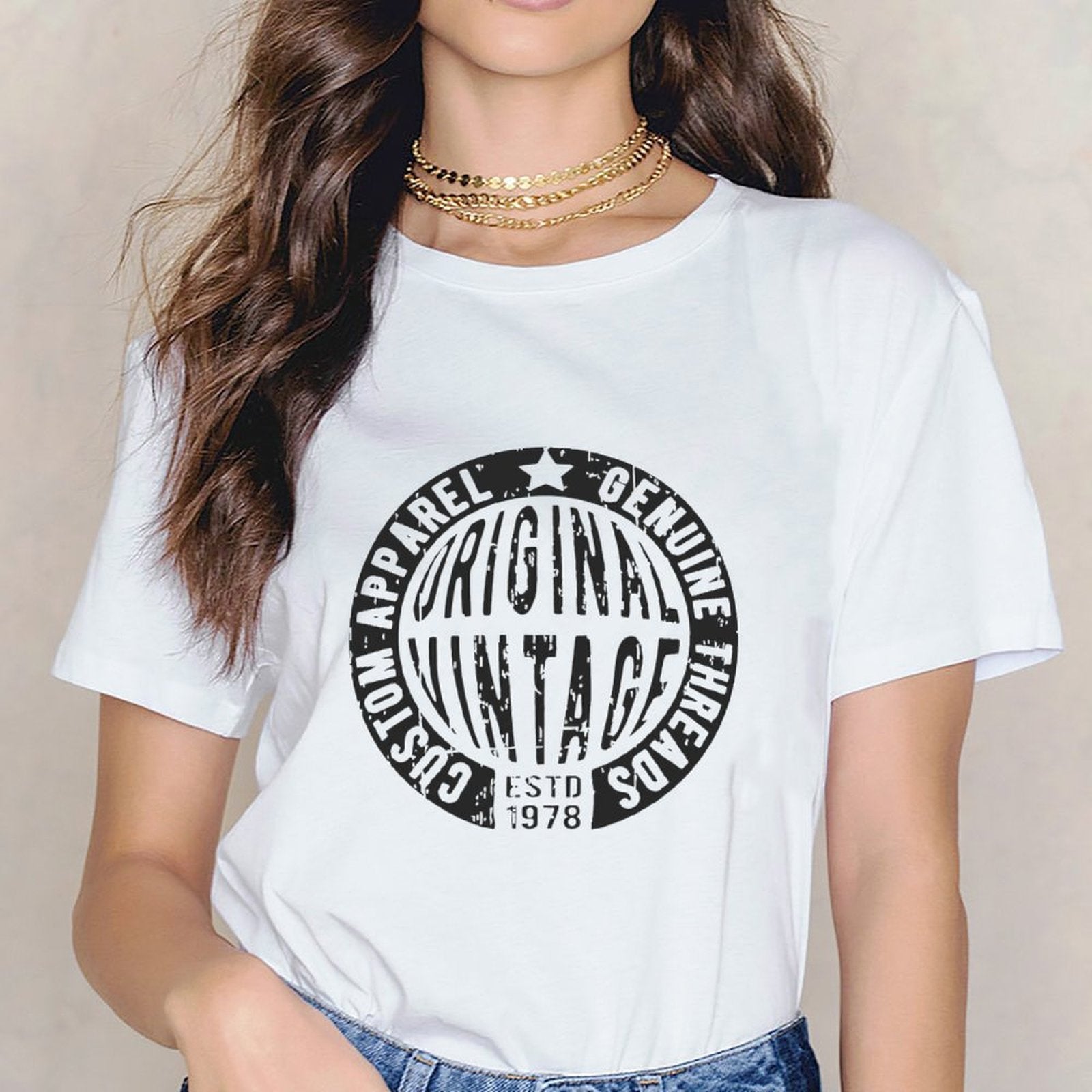Inkmay Casual Cotton T-shirt Abstract Black Background With Minimal Design Unisex T-shirtStudio TimelessComfort T-Shirt