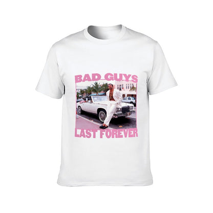 Inkmay Casual Cotton T-shirt Man Sitting On Car Wearing White Unisex T-shirtSmoothWear ClassicSeries T-Shirt