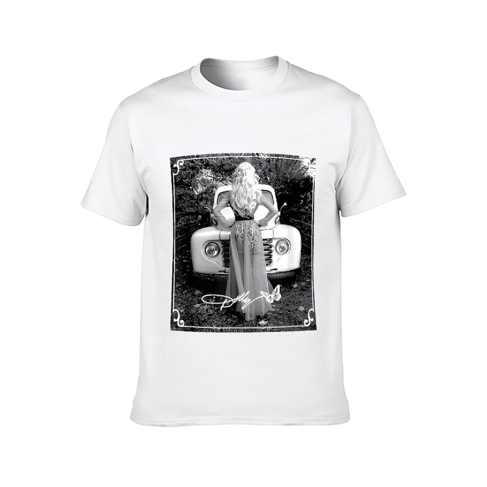 Inkmay Casual  Cotton T-shirt Woman Sitting On Vintage Car Hood Unisex T-shirtDouble-Stitched Long Lasting T-Shirt