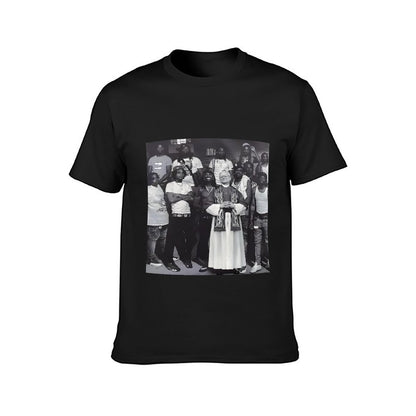 Inkmay Casual Cotton T-shirt Group Photo With Priest And Friends Unisex T-shirtComfortSeries Recycled T-Shirt